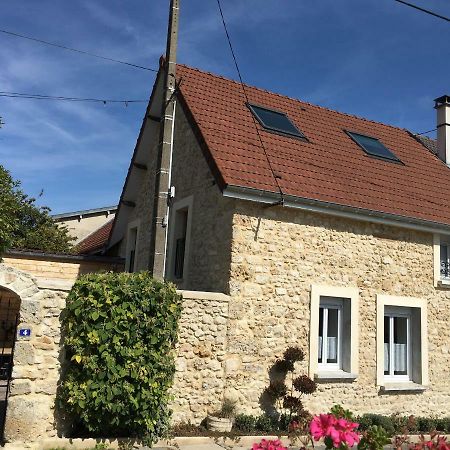 Gite La Nuit Etoilee Chez Champagne Mathelin Mareuil-le-Port エクステリア 写真