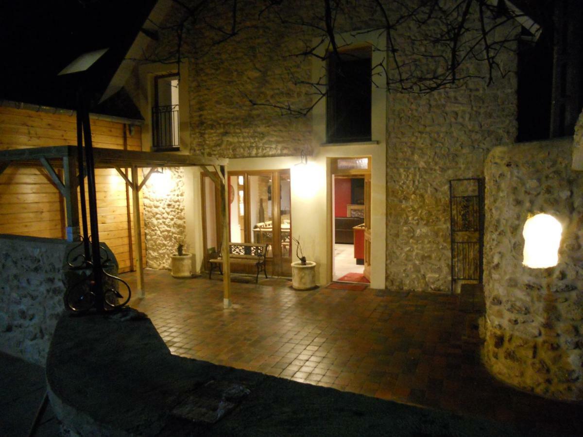 Gite La Nuit Etoilee Chez Champagne Mathelin Mareuil-le-Port エクステリア 写真