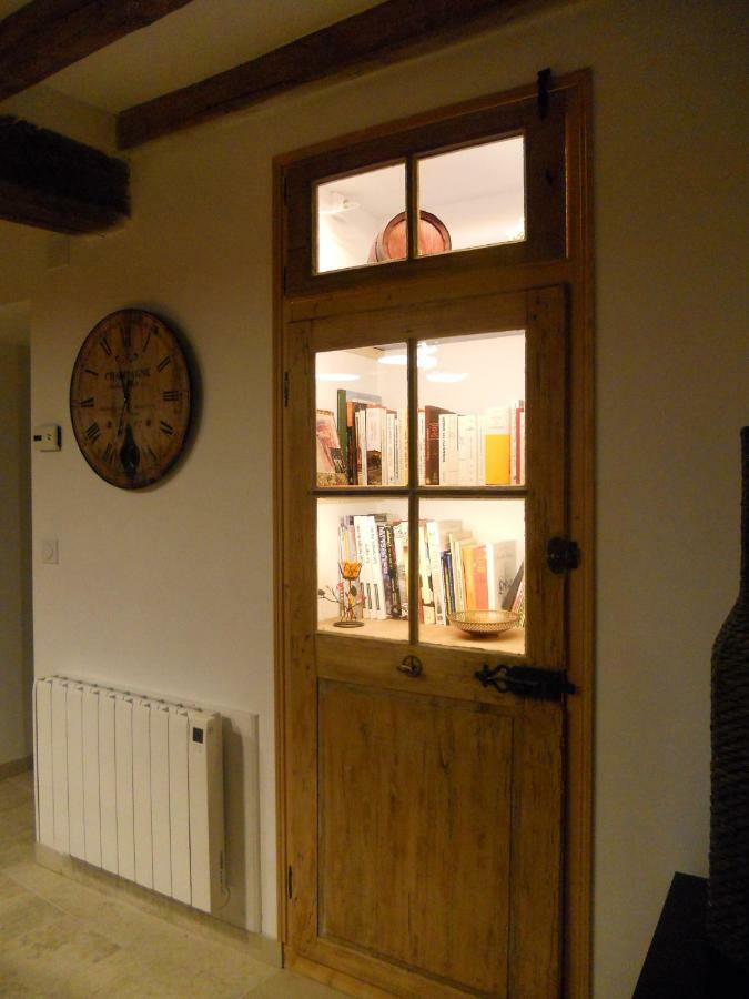 Gite La Nuit Etoilee Chez Champagne Mathelin Mareuil-le-Port エクステリア 写真