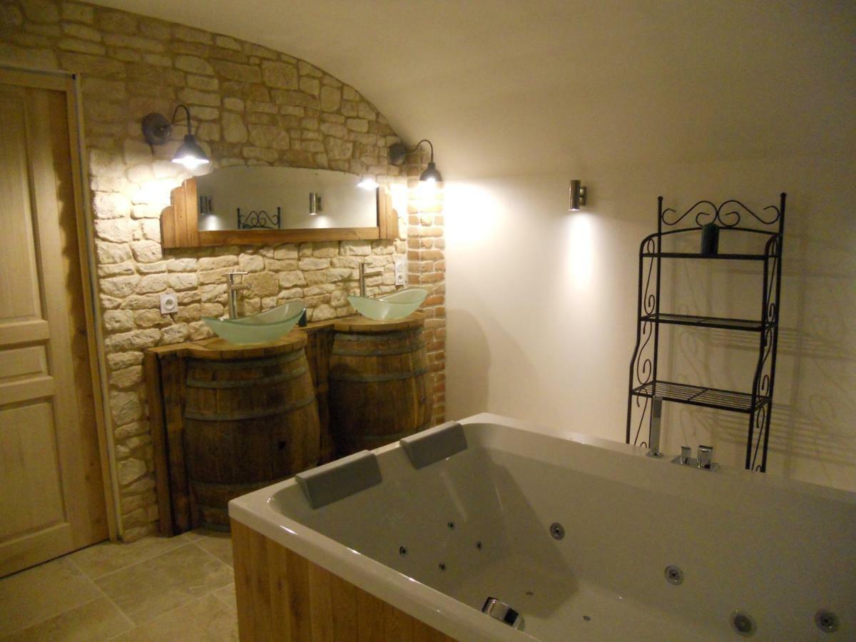 Gite La Nuit Etoilee Chez Champagne Mathelin Mareuil-le-Port エクステリア 写真