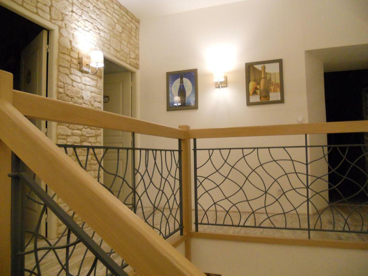 Gite La Nuit Etoilee Chez Champagne Mathelin Mareuil-le-Port エクステリア 写真