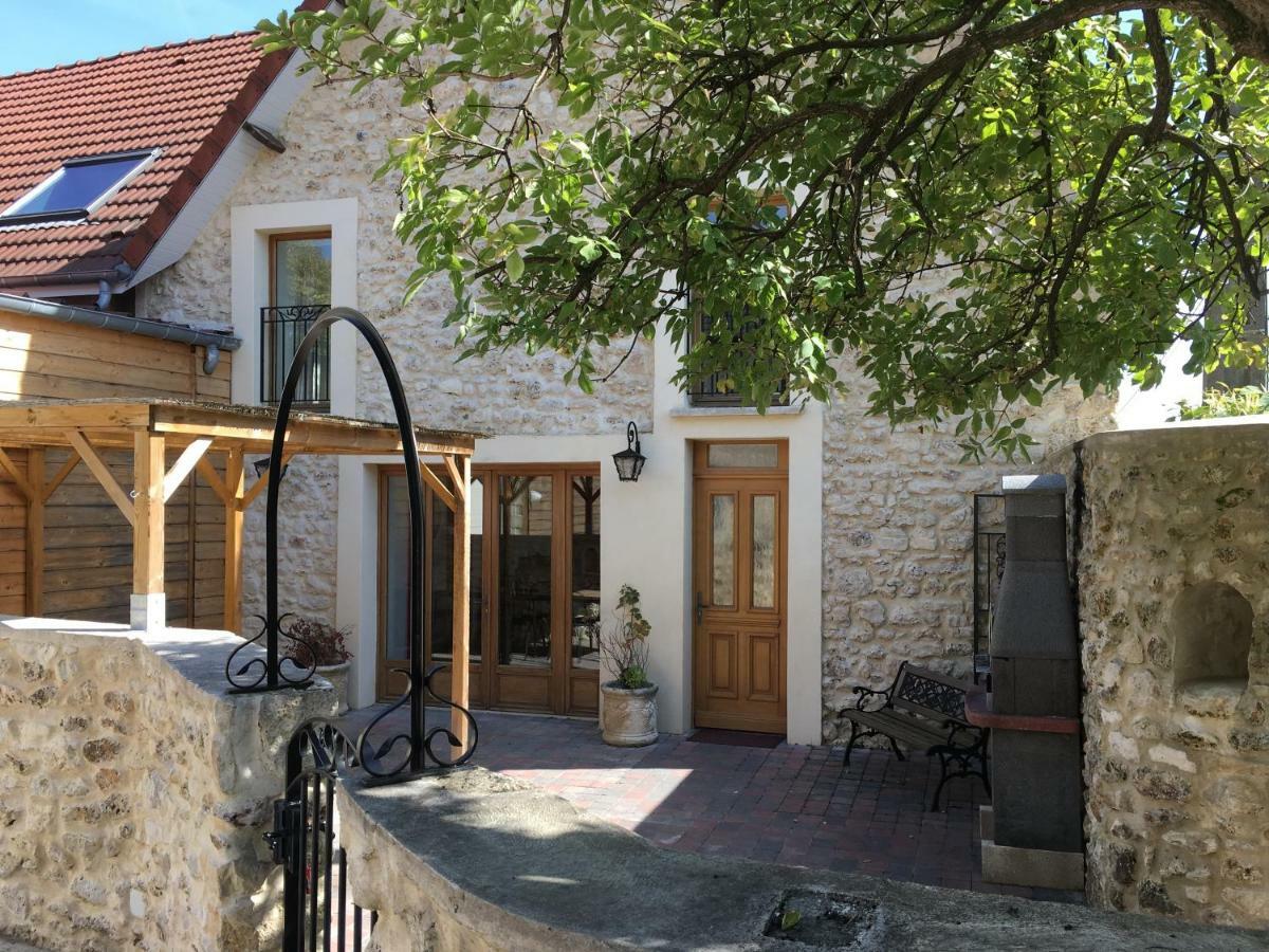 Gite La Nuit Etoilee Chez Champagne Mathelin Mareuil-le-Port エクステリア 写真