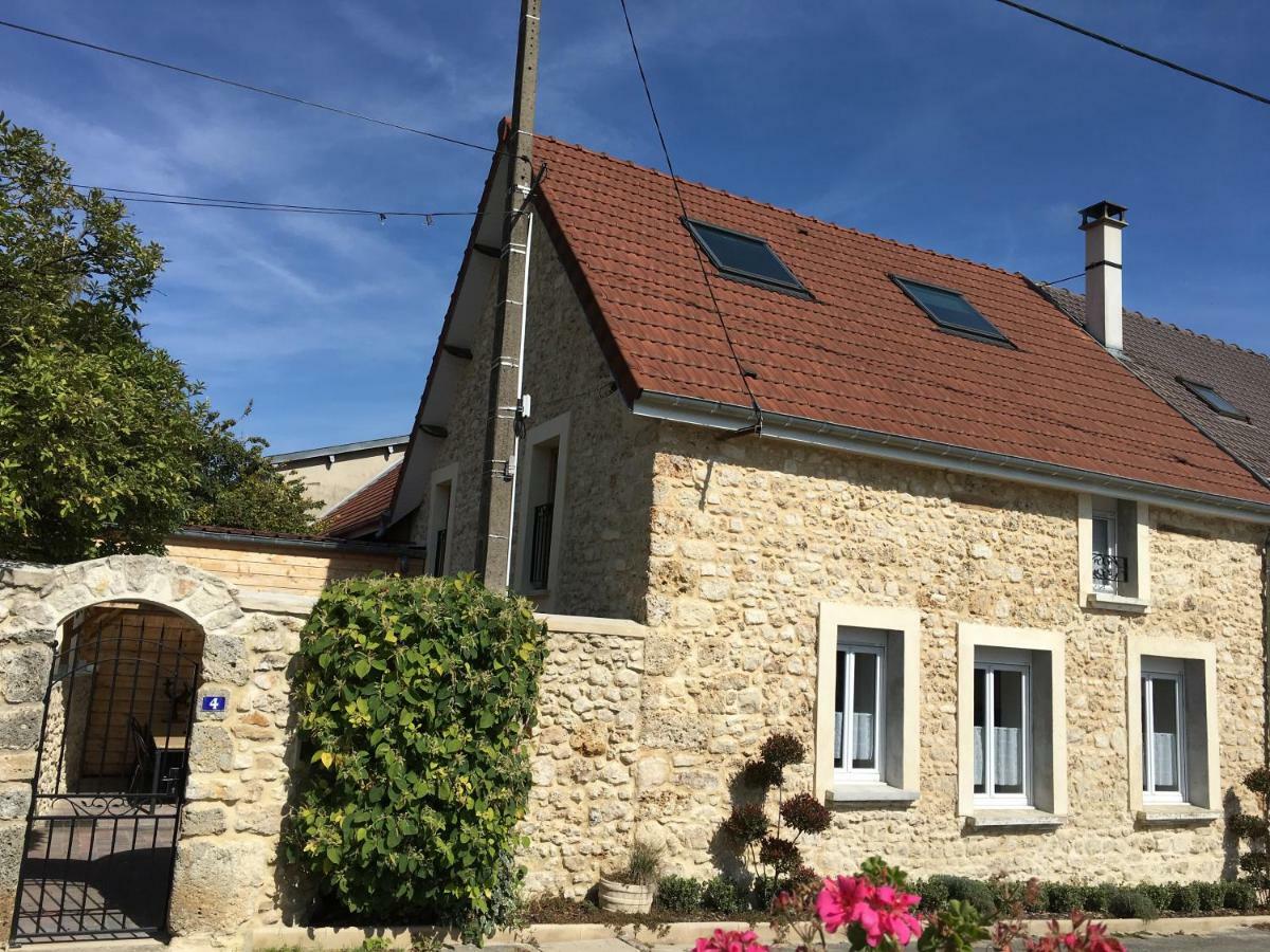 Gite La Nuit Etoilee Chez Champagne Mathelin Mareuil-le-Port エクステリア 写真